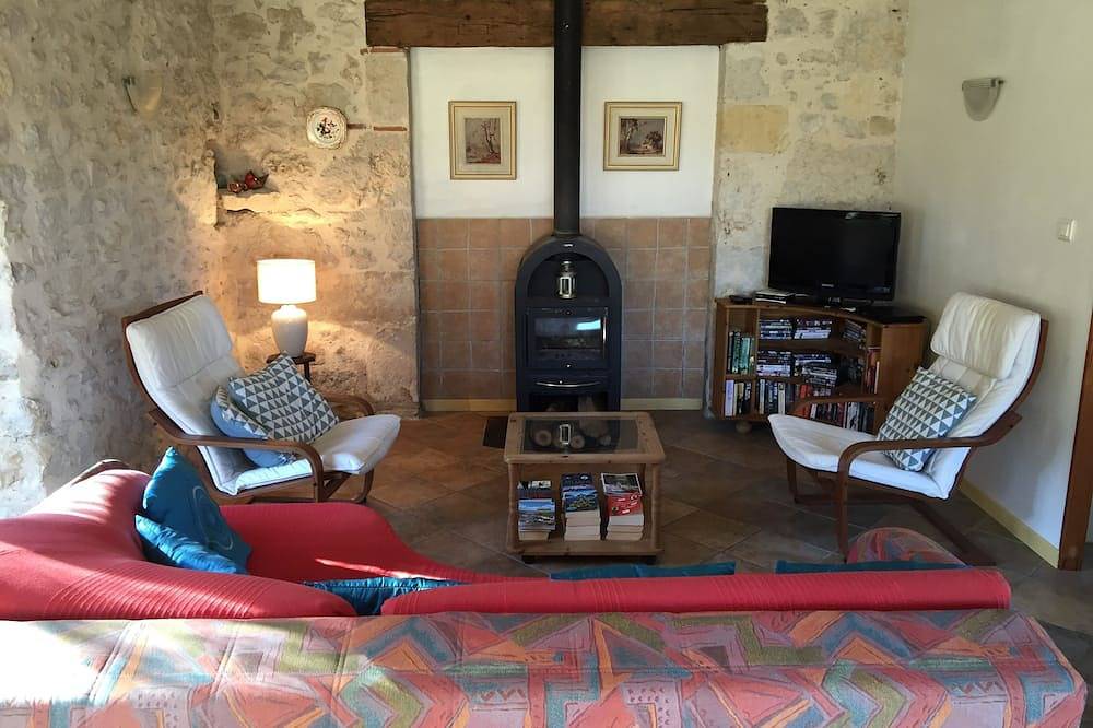 Encantadora cabaña auténtica y acogedora en el corazón del campo de Quercy in Mauroux, Lot