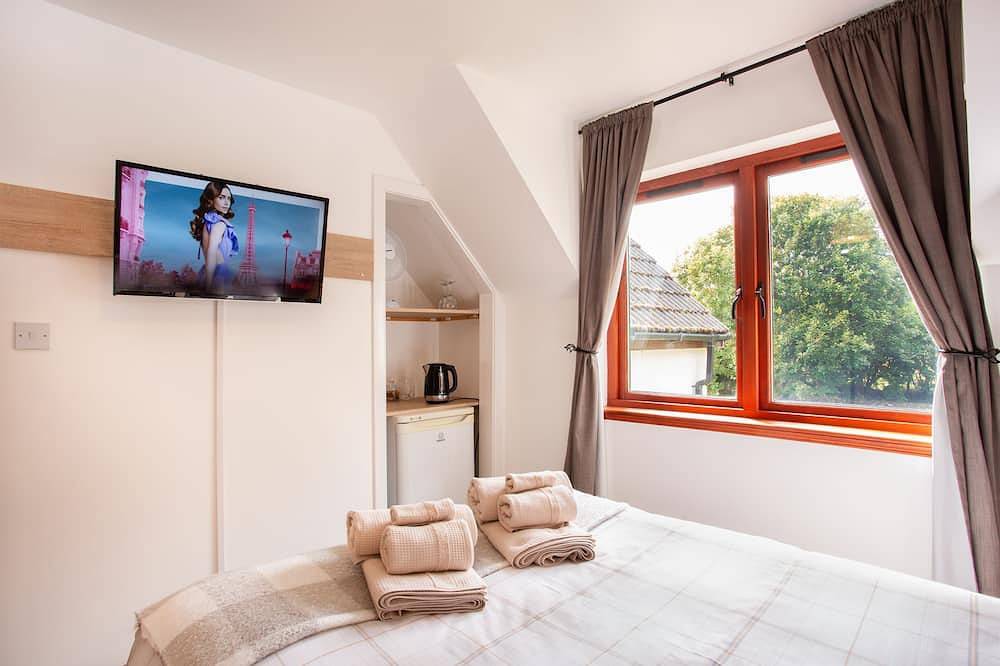 Standard Double Room in Country Side Guesthouse with Shared Bathroom and beautiful views. in Highlands