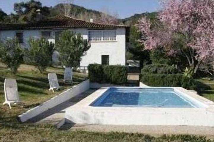 Cottage for 8 people, with garden and pool - 1