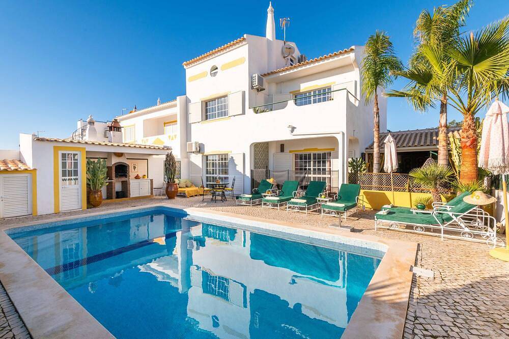 Casa vacanza a Guia a partire da 517€ a notte