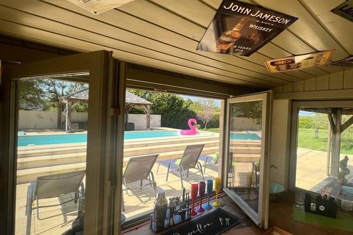 Location de vacances pour 4 personnes, avec jardin et terrasse à Bournel