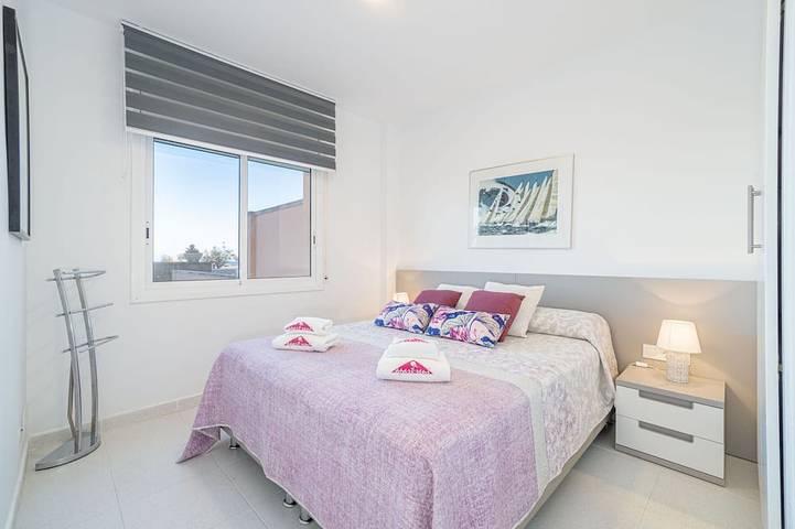 Ferienwohnung für 4 Personen, mit Terrasse und Garten sowie Pool in Empuriabrava - 2