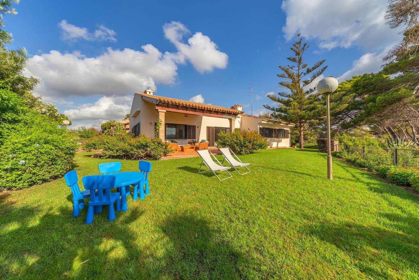 Villa Es Pinaro - Beach Front by Priorityvillas in Port Nou, Son Servera
