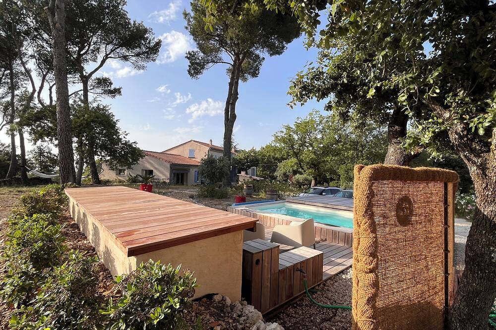 Entire apartment, In a quiet and natural setting, a beautiful and comfortable home between Luberon and Ventoux in Le Beaucet, Parc naturel régional du Mont-Ventoux