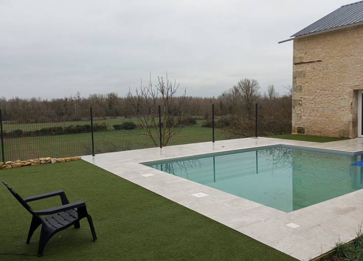 Gîte pour 6 personnes, avec terrasse et jardin à Dissay