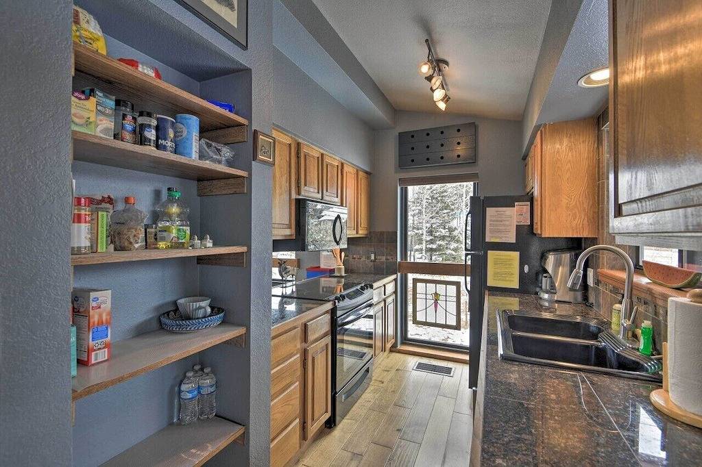 Ganze Wohnung, Nicely renovated two bedroom two bath Condo with Lake and Mountain Views! in San Juan National Forest