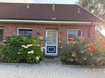 Ferienhaus für 4 Personen, mit Garten in Norden