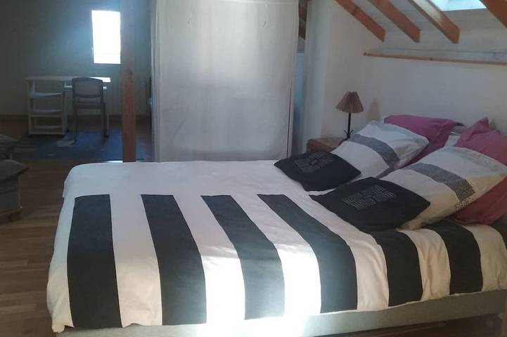 Location de vacances pour 4 personnes, avec jardin et terrasse à Saintes - 2