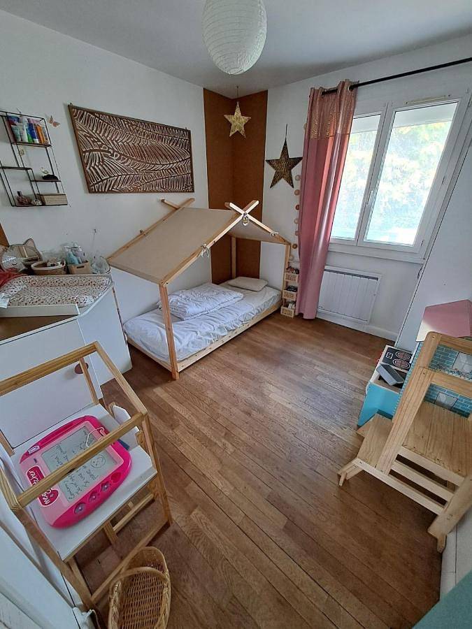Location de vacances pour 9 personnes, avec vue et terrasse, animaux acceptés à Neuville-sur-Sarthe - 2