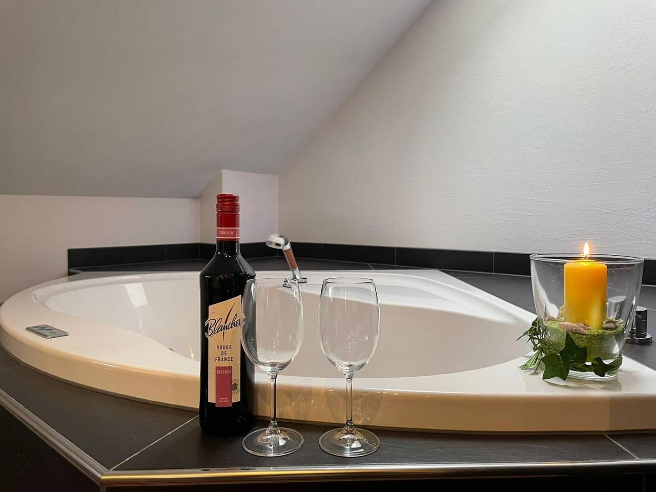Ganze Wohnung, Naturnah mit Pool und Sauna in Nahetal-Waldau, Hildburghausen und Umgebung