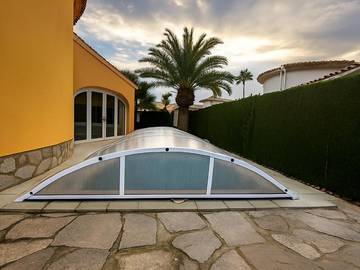 Casa rural para 6 personas, con vistas además de jardín y piscina, Se admiten mascotas en Oliva