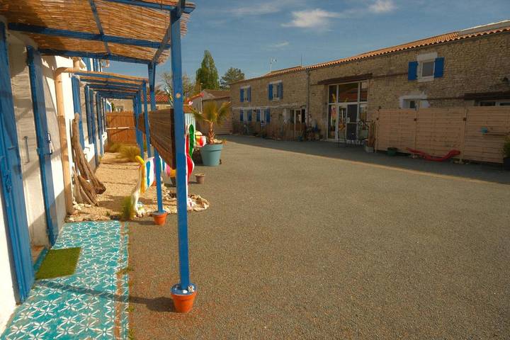 Location de vacances pour 6 personnes, avec bassin pour enfant ainsi que jardin et piscine à Saint-Sulpice-de-Royan - 4