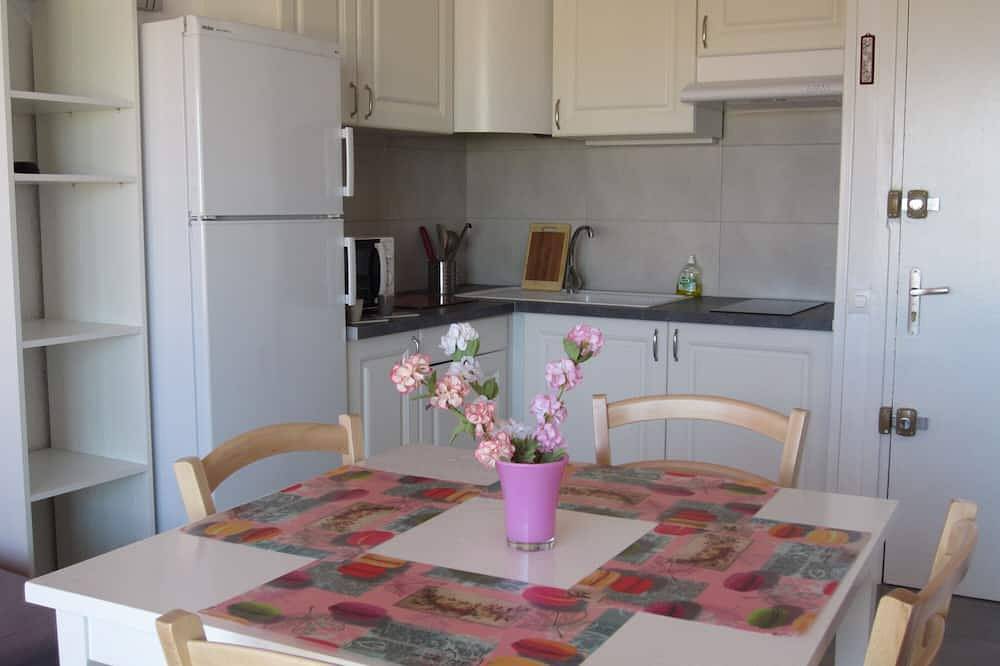 Entire apartment, Close To The Beach for 2 or couple with young children in Port-la-Nouvelle, Narbonne region