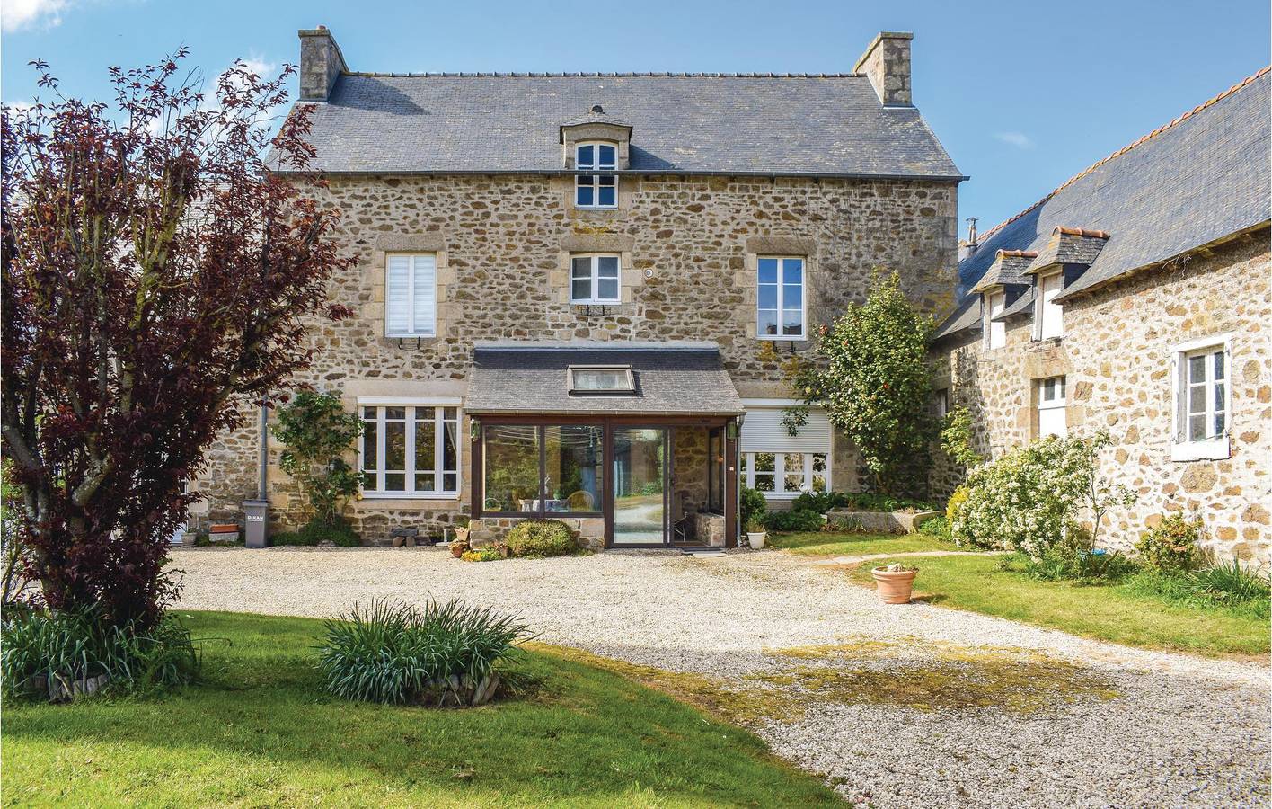 Plancoët Ausflug: Geräumige, gemütliche Wohnung mit Parkplatz und Wifi in Plancoët, Dinan und Umgebung