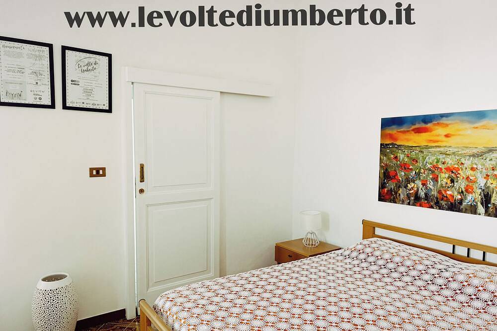 Ganze Wohnung, Apartment with large outdoor terrace in the heart of Salento in Sogliano Cavour, Lecce Provinz