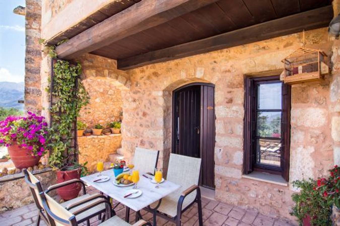 Traditional Crete Villa | Villa Blue Mantzourana | Stunning Views | 1 Bedroom | Samonas in Samonas, Chania region