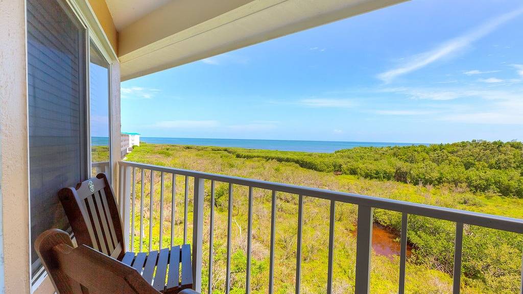 Ganze Wohnung, Luxuriöse 2-Zimmer-Suite mit 2 Schlafzimmern und unverbautem Meerblick in Tavernier, Monroe County