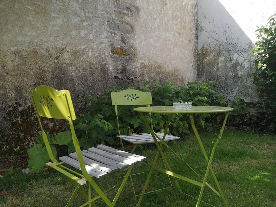 One-Bedroom House in Chéroy, Yonne