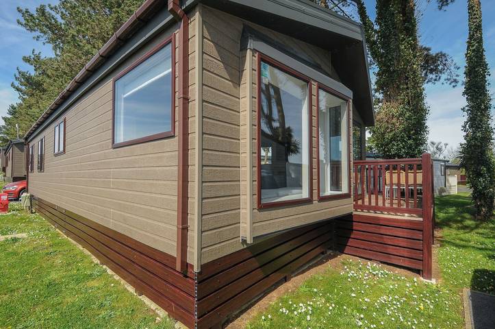 Lodge für 6 Personen, mit Garten und Pool in England