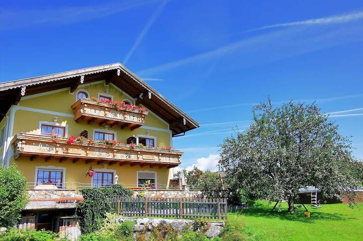 Bauernhof für 2 Personen, mit Pool und Garten sowie Balkon in Irrsee