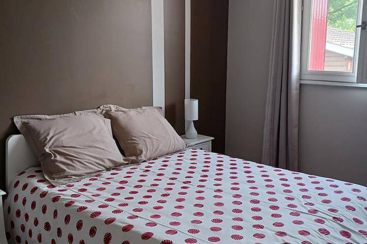 Location de vacances pour 5 personnes, avec terrasse et jardin à Saint-Médard-en-Jalles - 3