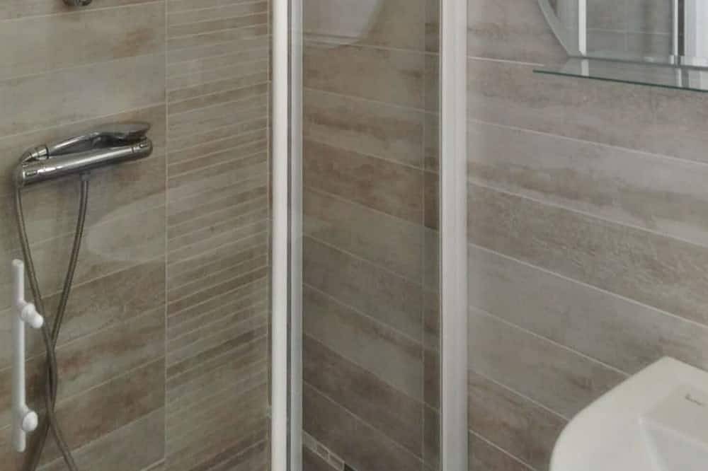 Homerez - Maison à Nant avec piscine in Nant, Parc naturel régional des Grands Causses