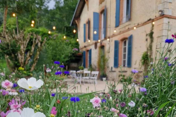 Gîte pour 10 personnes, avec vue et jardin, animaux acceptés à Nescus