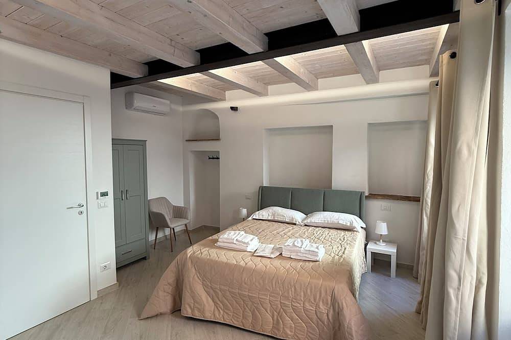 La Dimora di Roberta is located within walking distance of the Fortress and the historic center. in Montalcino, Val d'Orcia
