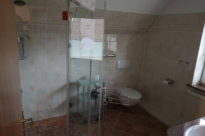 Ganze Wohnung, Ferienwohnung im Grünen zwischen Binz und Sellin in Pantow, Zirkow