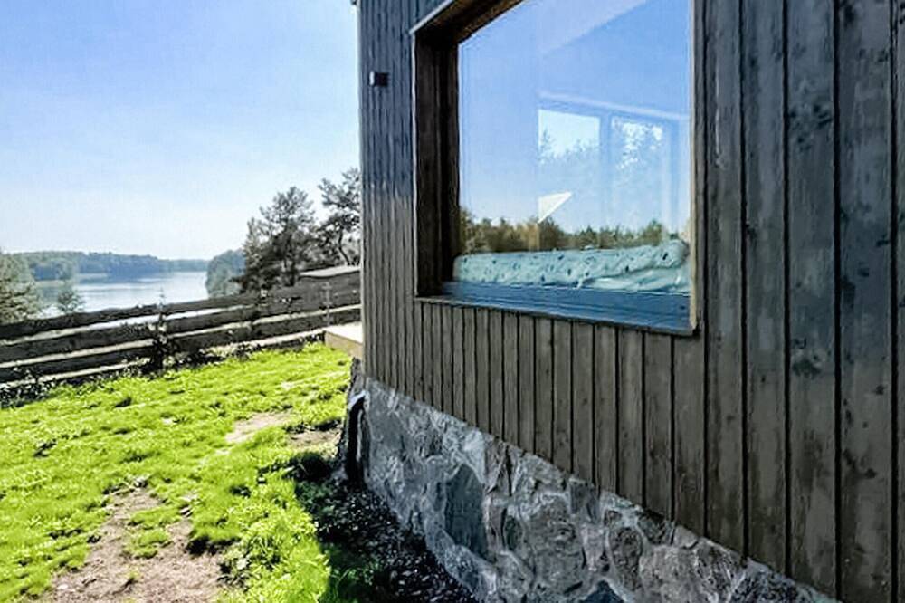 Lovely home in Bozepole Królewskie with lake view in Mar Baltico Polacco