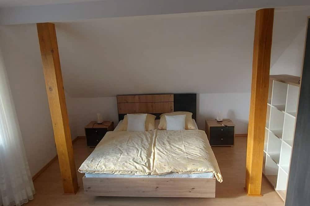 Ganze Wohnung, Dachgeschosswohnung in Zarnowska mit Panoramablick in Żarnowska, Slowinzischer Nationalpark