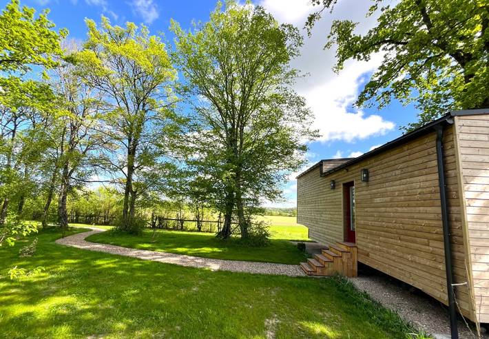 Gîte pour 2 personnes, avec terrasse ainsi que jacuzzi et sauna à Saint-Fargeau - 3