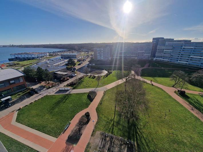 Ferienpark für 4 Personen, mit Seeblick und Balkon