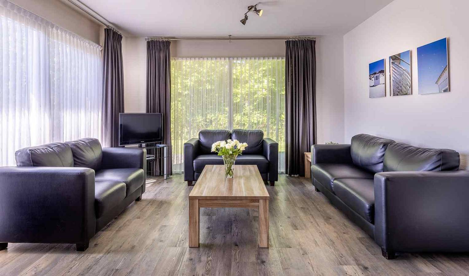 Geheel appartement, Compleet ingerichte 7-persoons vakantiewoning vlak bij centrum, bos en strand van Domburg in Domburg, Walcheren