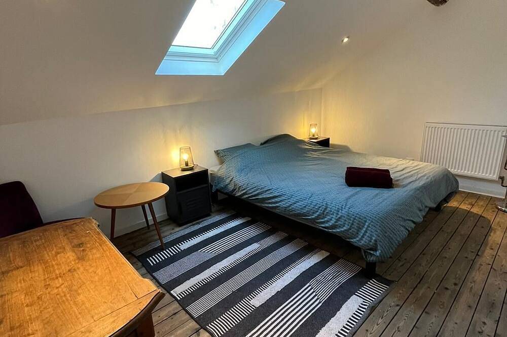 Maison bord de Marne 10 personnes avec piscine et jacuzzi in Châlons-en-Champagne, Marne
