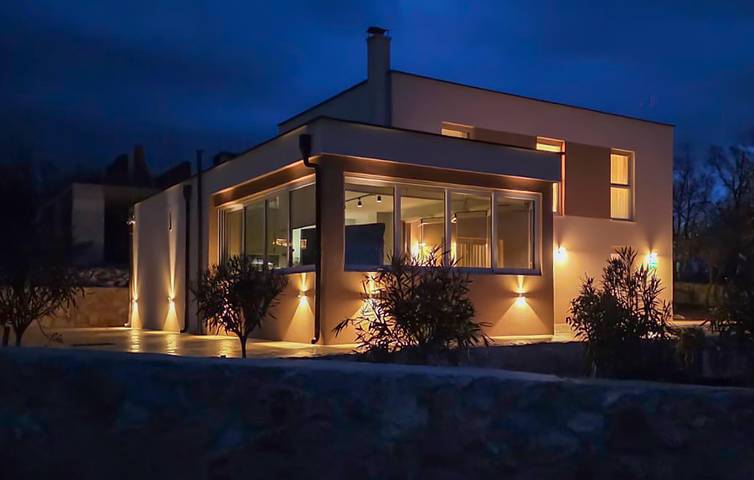 Modernes Apartment mit Terrasse, WLAN und Parkplatz in der Nähe der Sehenswürdigkeiten von Imotski in Imotski, Makarska Riviera