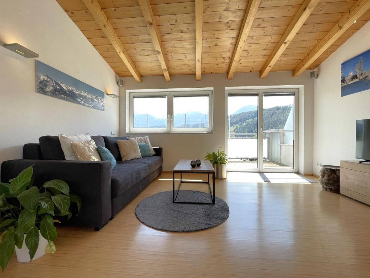 Ganze Wohnung, Bergblick rundum Zirl by Base&Beyond in Zirl, Innsbruck Land