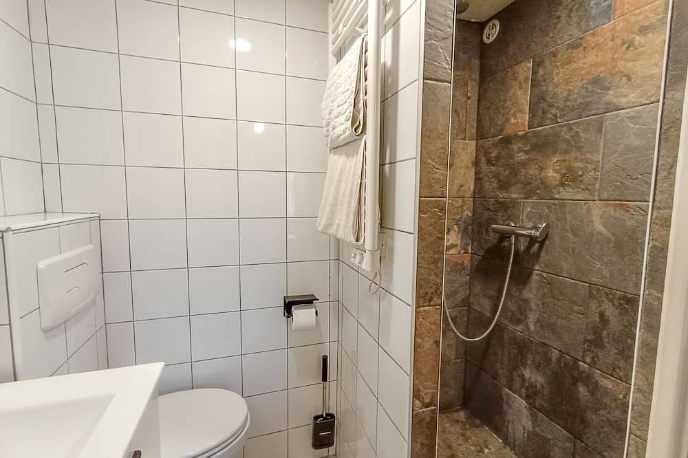Appartement entier, Villa Reiala Plan-de-Cuques - Studio tout confort in Plan-de-Cuques, Côte méditerranéenne (France)