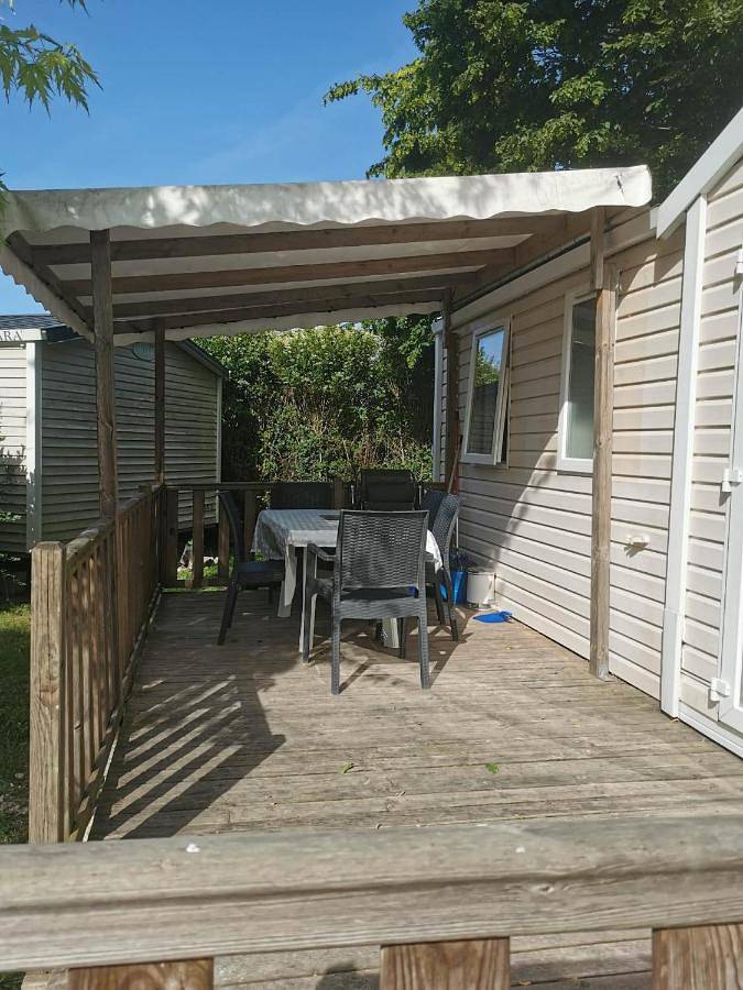 Location de vacances pour 6 personnes, avec Terrasse ainsi que Jardin et Piscine à Verteillac - 4