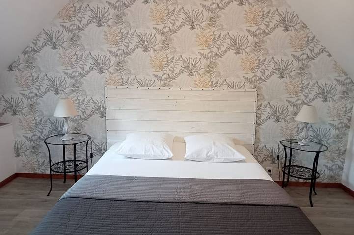 Location de vacances pour 4 personnes, avec terrasse et jardin à Cast - 2