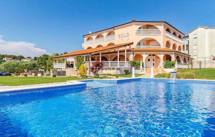 Alojamiento y desayuno para 2 personas, con piscina además de terraza y jardín, Se admiten mascotas - 1
