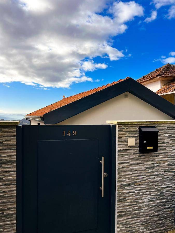 Location de vacances pour 4 personnes, avec vue ainsi que piscine et terrasse dans Codeçoso - 2