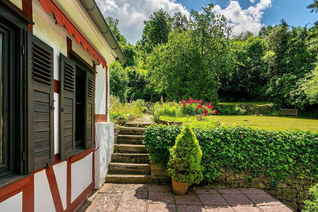 Ferienhaus 'Am Ritzberg' mit privater Terrasse, Gemeinschaftsgarten und Sauna in Beverungen, Kreis Höxter