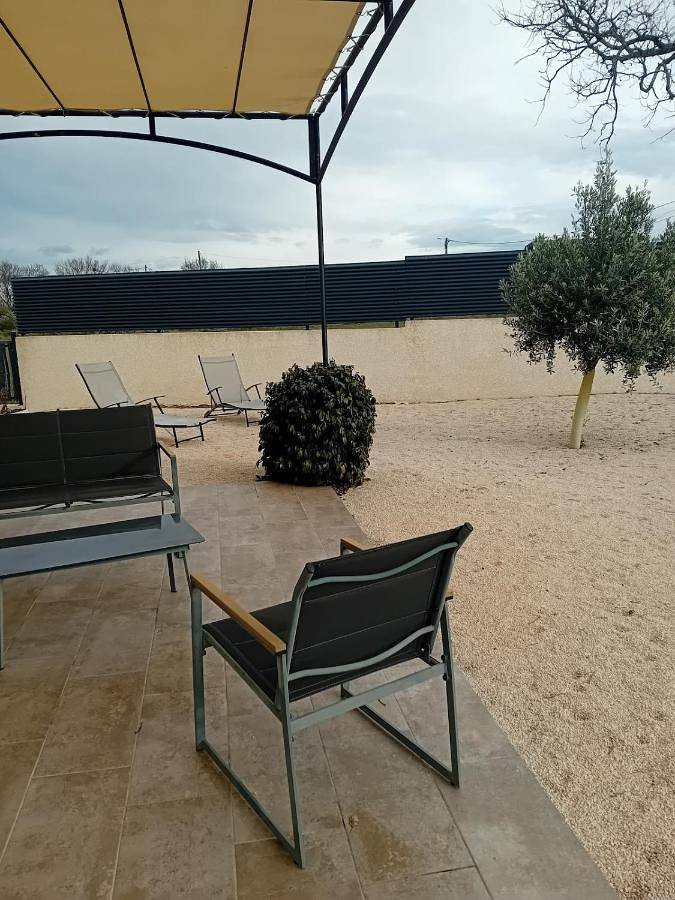 Location de vacances pour 8 personnes, avec jardin et piscine à Salindres - 3