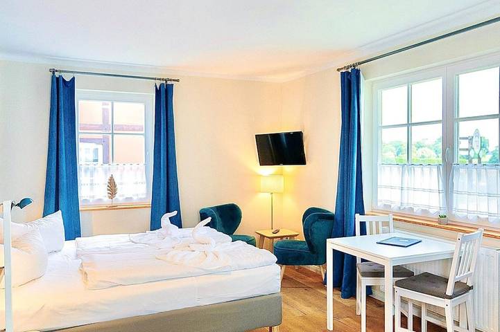 Ferienwohnung für 2 Personen, mit Terrasse und Garten sowie Whirlpool in Mellenthin