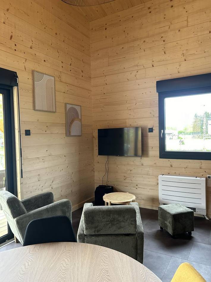 Chalet Pop in Montigny-sur-l'Ain, Jura Francais