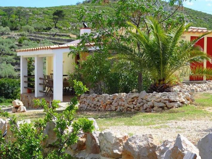 Location de vacances pour 5 personnes, avec jardin ainsi que vue et piscine à El Perelló - 2