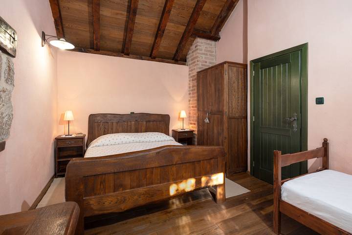 Ferienhaus für 4 Personen, mit Terrasse und Garten in Starigrad Paklenica - 3