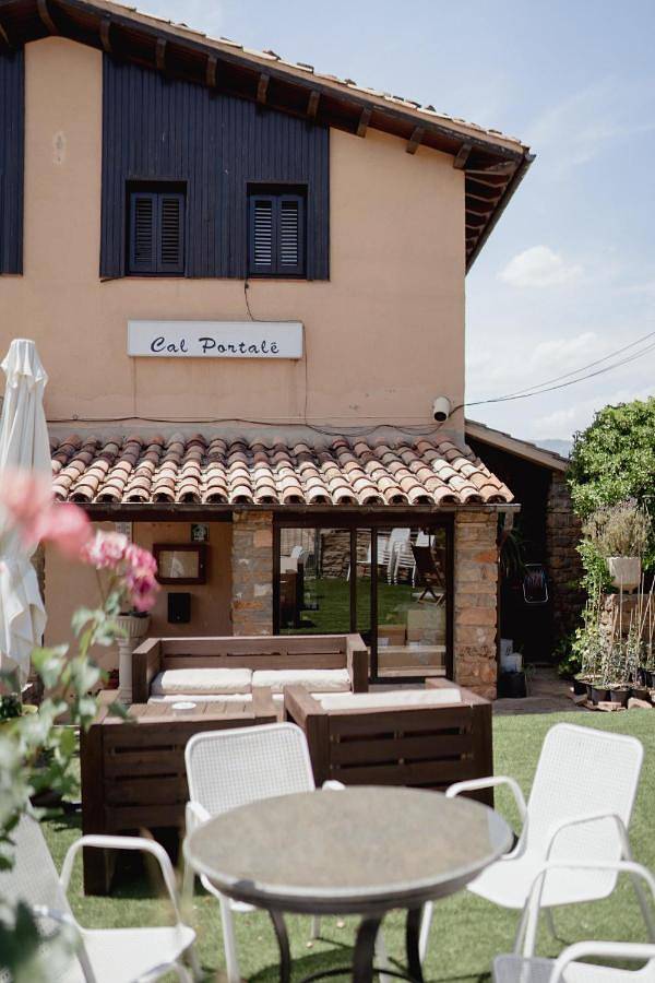 Casa rural para 2 personas, con vistas al lago y terraza en Pallars Jussà