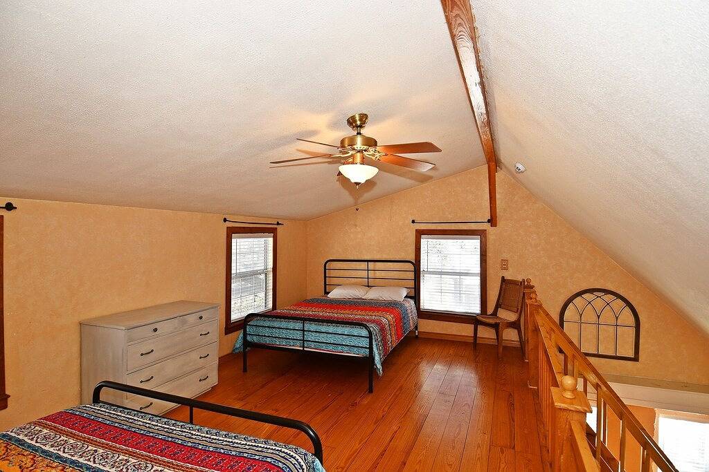 Stonehaven @ Frio River Vacation Rentals in Concan, Uvalde County